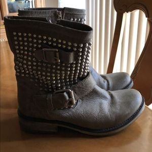 Steve Madden boots